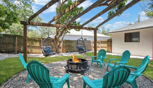 Welcome to our gorgeous remodelled home! Near Anna Maria and Bradenton beach.