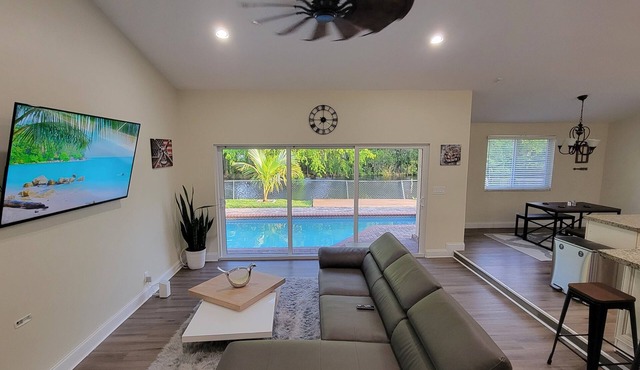 WELCOME TO OUR POOL HOUSE AND COZY STAY FOR A PERFECT FAMILY VACATION IN FLORIDA