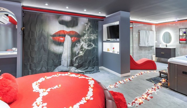 Welcome to Pamiers Secret Night.