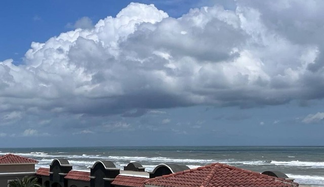 Welcome to paradise! Enjoy the view of the waves.