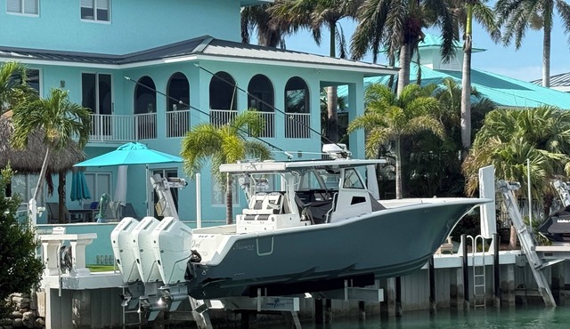 Welcome to Paradise! Amazing Waterfront Home Beautiful Florida Keys! NO FIXED BR