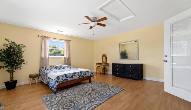 Welcome to Paradise - Pet Friendly - Pool Home!