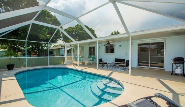 Welcome to Paradise! Beautiful Home just minutes from the breath taking beaches