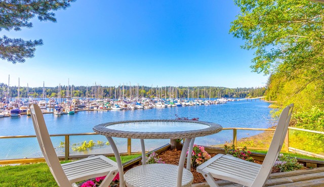 Welcome to Pintails Lodge on Port Ludlow Bay