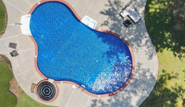 Welcome to Pool Azul! Guest House & Pool. Two King Size Beds.