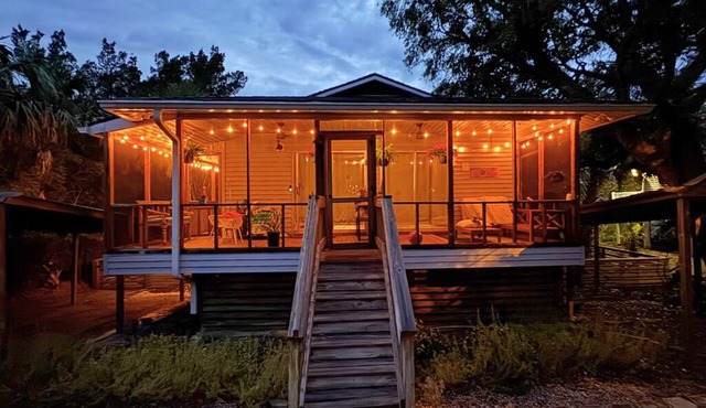 Welcome to Rainbow at Folly House – Your Beachside Retreat Near Charleston!