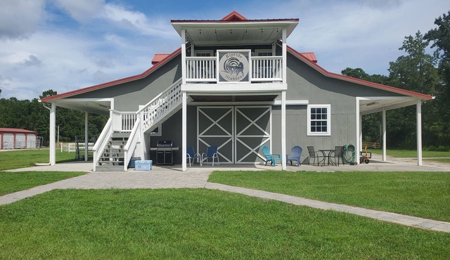 Welcome to Riptide Stables, 17 Acre Farm, w/animals by the beach!