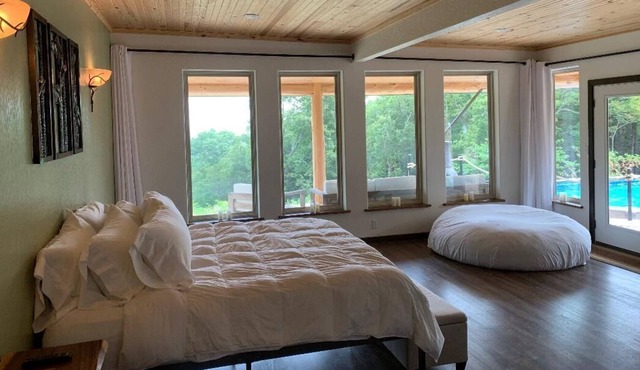 Welcome to Rolling Hills Retreat!