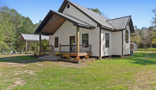 Welcome to Silver Run Resort. Beautiful 3 bedroom home on 50 acres in Perkinston