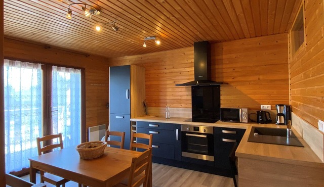 Welcome to Soleil, à la Neige, a pleasant family resort where life is good!