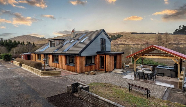 Welcome to Strathfillan Lodge, the perfect escape in the heart of the Highlands.