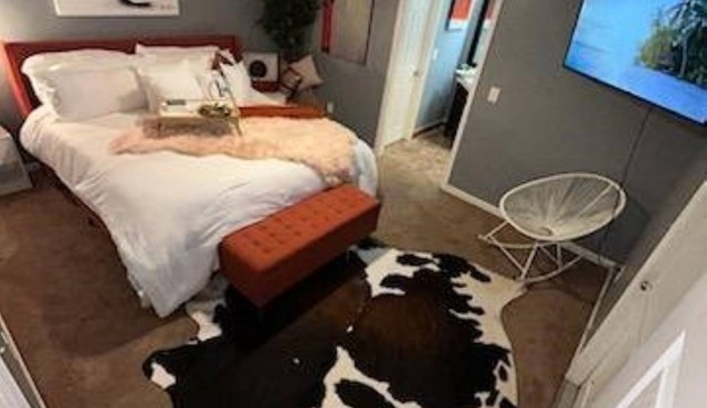 Welcome To Sug's Place! Come relax and have a peace of mind with a Private Pool!