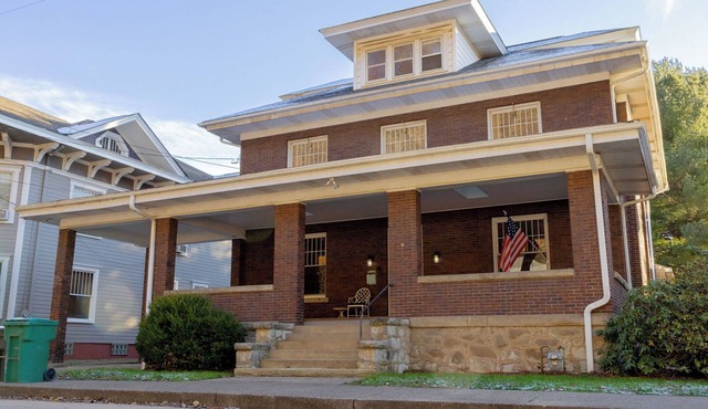 Welcome to The 6 Bedroom Elk Lodge on the Elk River in Sutton, West Virginia!
