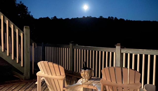 WELCOME TO THE AUBERGE VAL CARROLL! A retreat in nature!