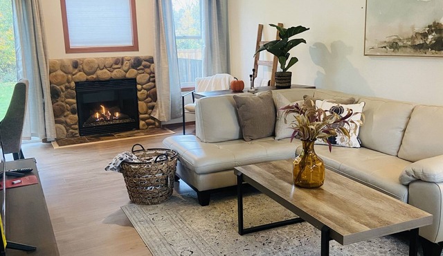 Welcome to the beautiful Mt. Rainier house