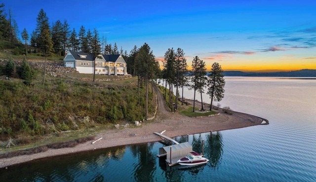 Welcome to The CDA Lakehouse at Pugh Point that offers tranquil luxury.