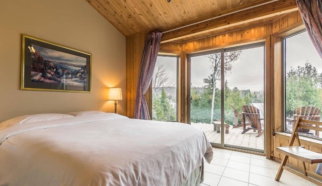 Welcome to the Chalets du Lac Grenier