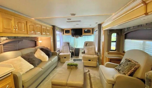 WELCOME TO THE CITY VIEW RV!