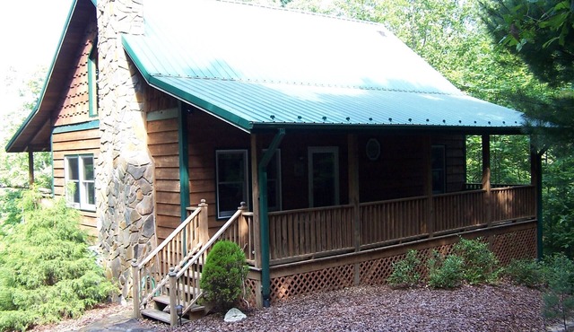 Welcome to the Cozy Moose Cabin- a Romantic Getaway in the High Country! No Pets