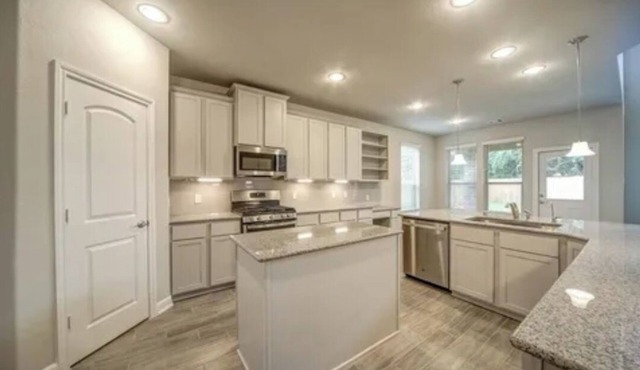 Welcome to The Cozy House! 3500sqf house with 20ft ceilings. Home office and gym
