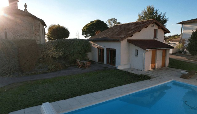 Welcome to the" Domaine des étoiles" Enjoy a moment of escape and fun!