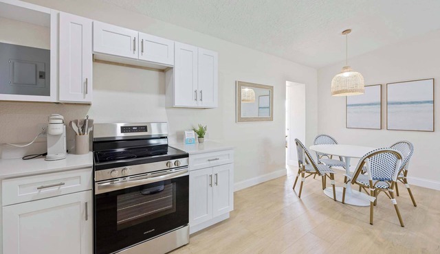 Welcome to The Drift – Your Laid-Back Beach Escape in Cocoa Beach!