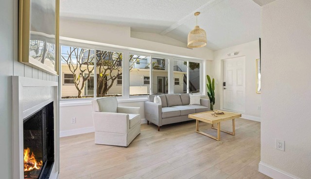 Welcome to The Drift – Your Laid-Back Beach Escape in Cocoa Beach! Full Property