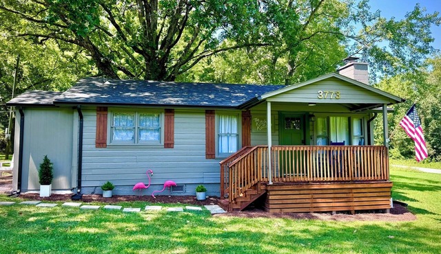 Welcome to The Kitschy Kottage