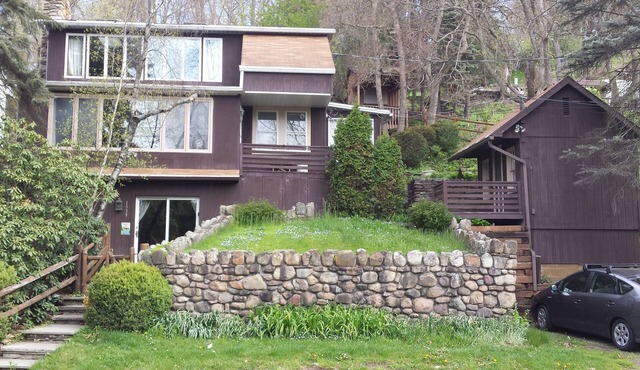 Welcome to The Lake House at Historic Harvey's Lake