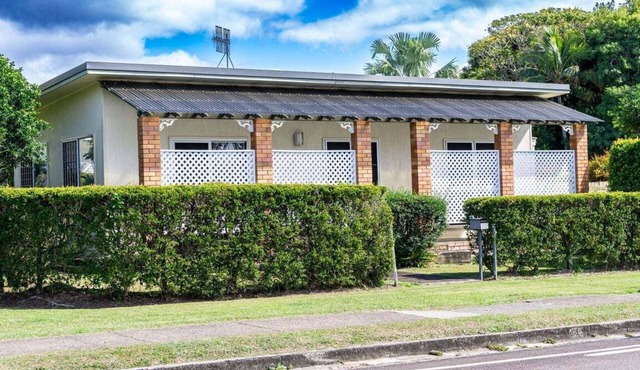 Welcome to "The Lazy Pelican"