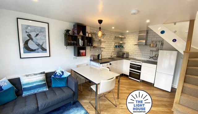 Welcome to The Light House a tranquil city retreat, with off road parking.