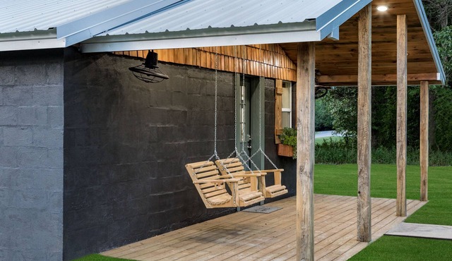 Welcome to "The Little house at the Landing"