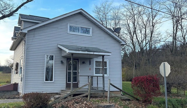 Welcome to the “Little J Cottage” located just outside of Spruce Creek Pa.