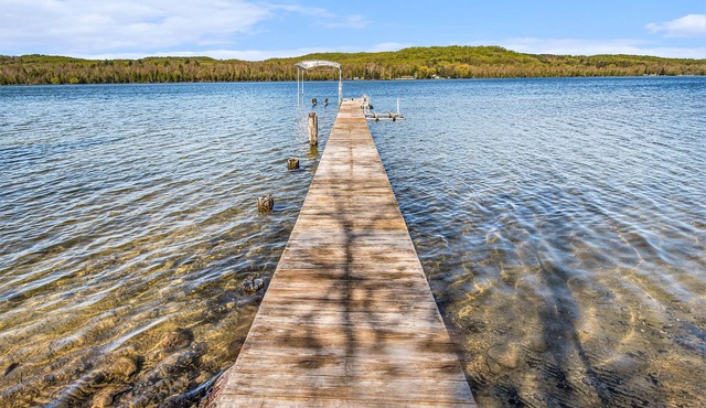 Welcome to the Loon Lodge on Intermediate Lake!