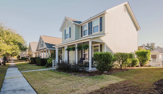 Welcome to the Lowcountry Lodge - walk to everything in historic Old Town Bluffton SC