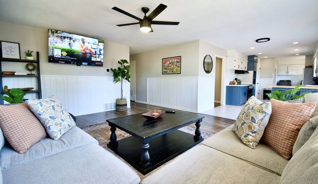 Welcome To The Matador! Spacious & Clean 4BR Getaway <1mi To TTU & Jones Stadium