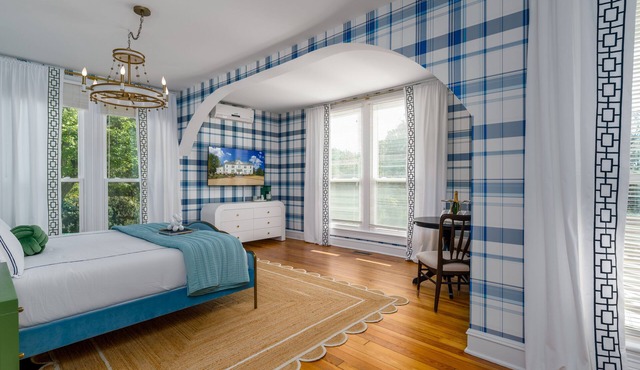 Welcome to the newly appointed Everett Estate: Where Modern Luxury Meets Historic Charm