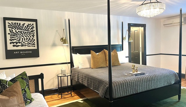 Welcome to the newly appointed Everett Estate: Where Modern Luxury Meets Historic Charm
