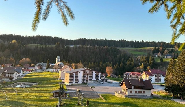 Welcome to the OH JURA ski and hiking duplex!