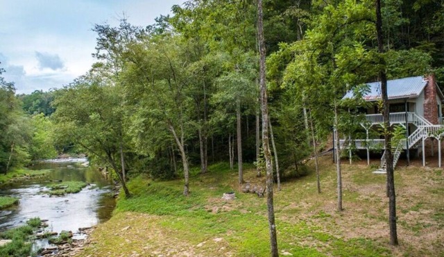 Welcome to the Perfect Remote Secluded Creekside Cabin w/walk in creek access