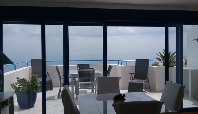 Welcome to the Perla Blanca apartment building 'The White Pearl' in Peñiscola,