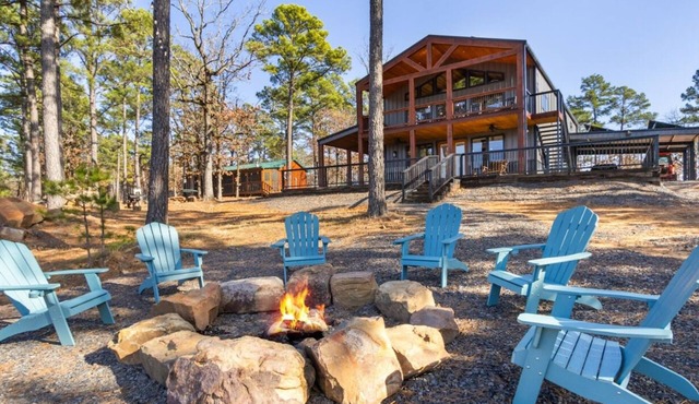 Welcome to The Sanctuary, a peaceful mountain retreat designed for connection, comfort, and unforgettable views. From cozy fireplaces to expansive outdoor spaces overlooking White Rock Mountain.