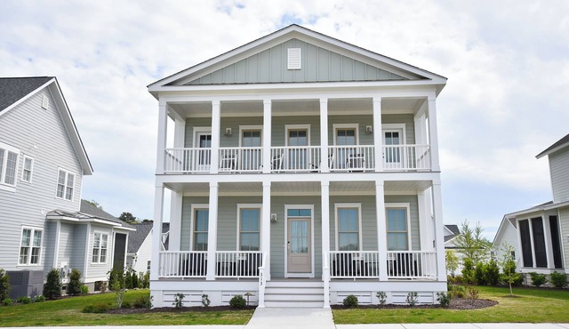 Welcome to the Whale house.