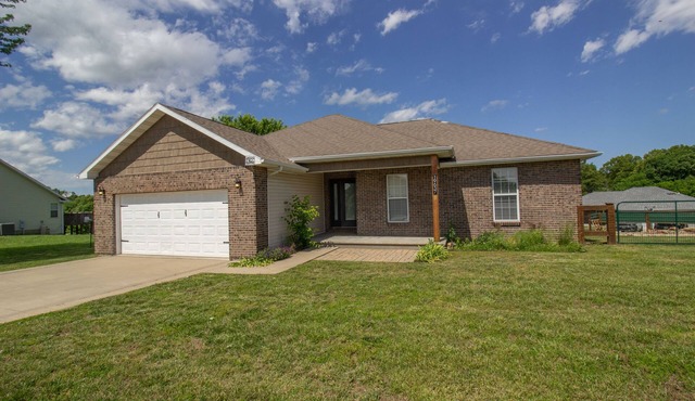 Welcome to The Zen Den – Your Peaceful Retreat in Waynesville, Missouri