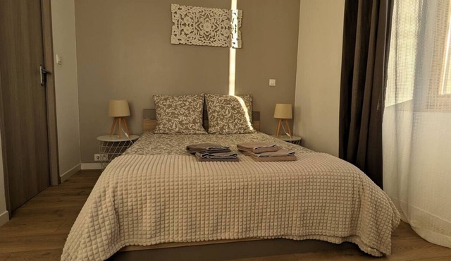 Welcome to this bright, comfortable and impeccably decorated studio!