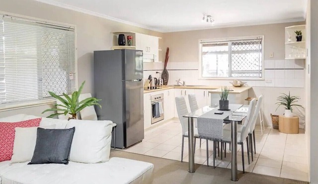 Welcome to this beautiful 3BR property in the heart of Bracken Ridge, QLD!