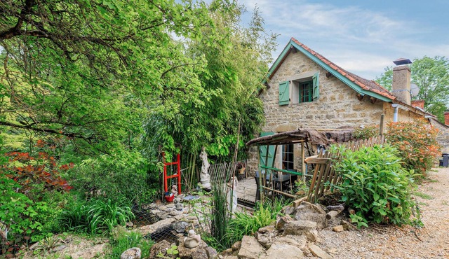 Welcome to this charming stone house with swimming pool.