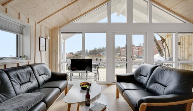 Welcome to this fantastic vacation home with sea view and lots of comfort.