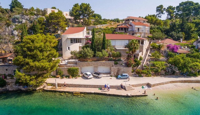 Welcome to this vacation paradise on the island of Brac.