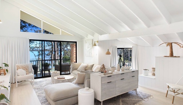 Welcome to your Waterfront Retreat in Sanctuary Point - Kayaks included in stay!